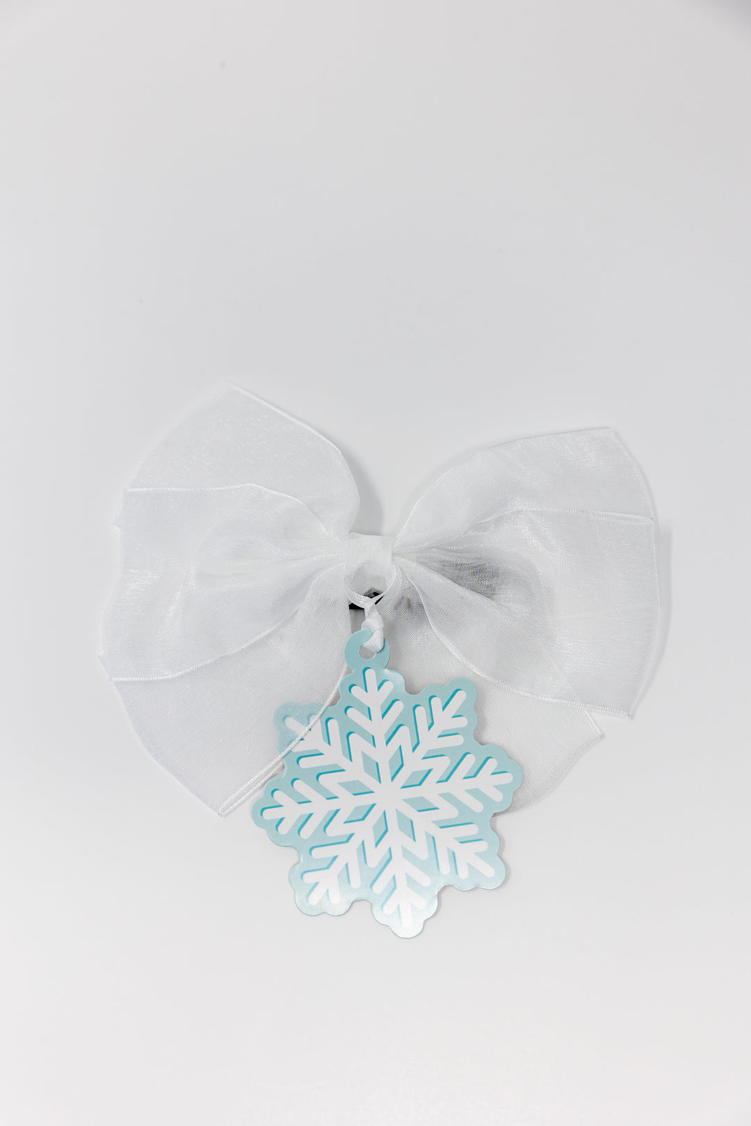 White Bottle Bow + Gift Tag™ - Snowflake